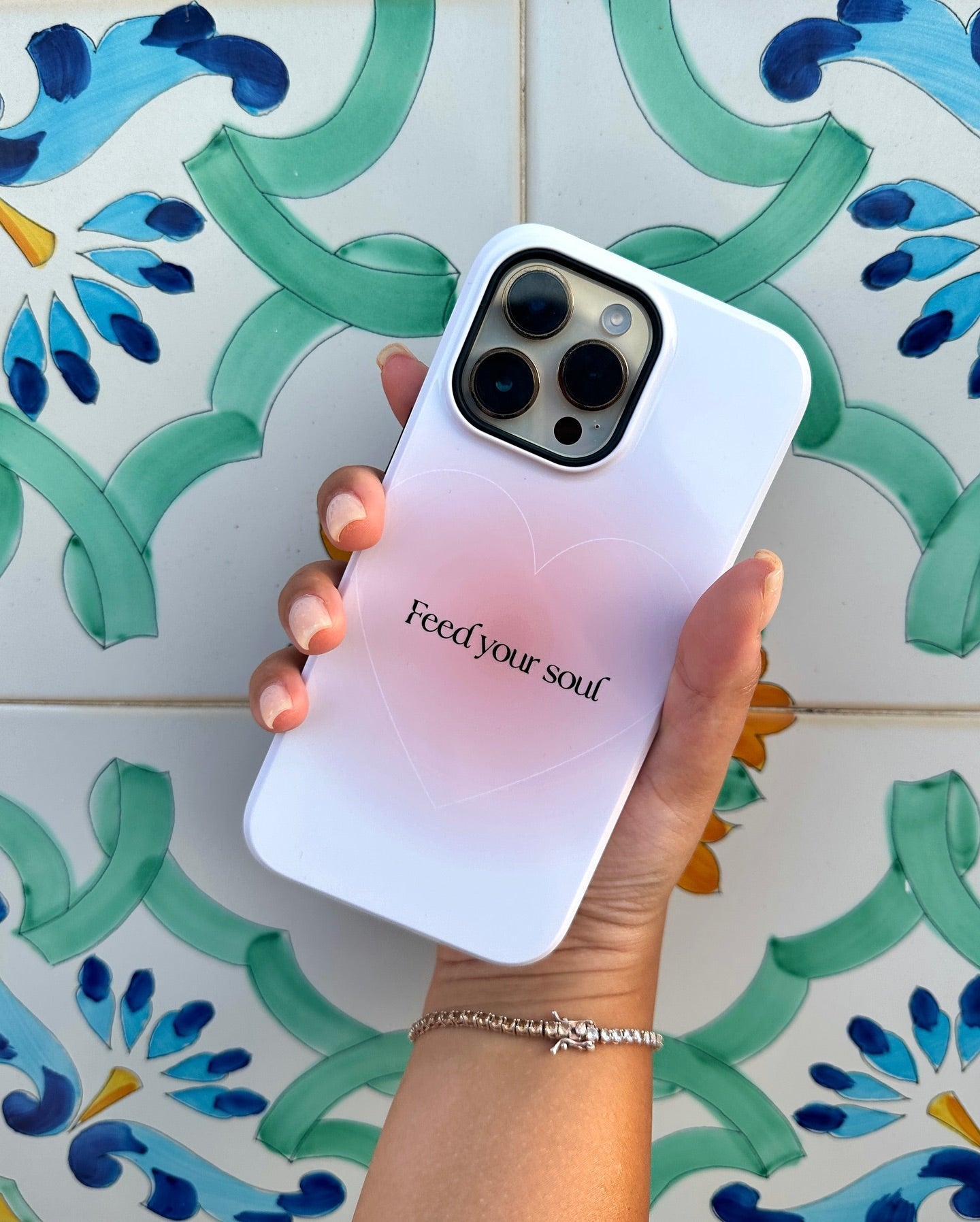 Funda para iPhone color rosa Feed Your Soul