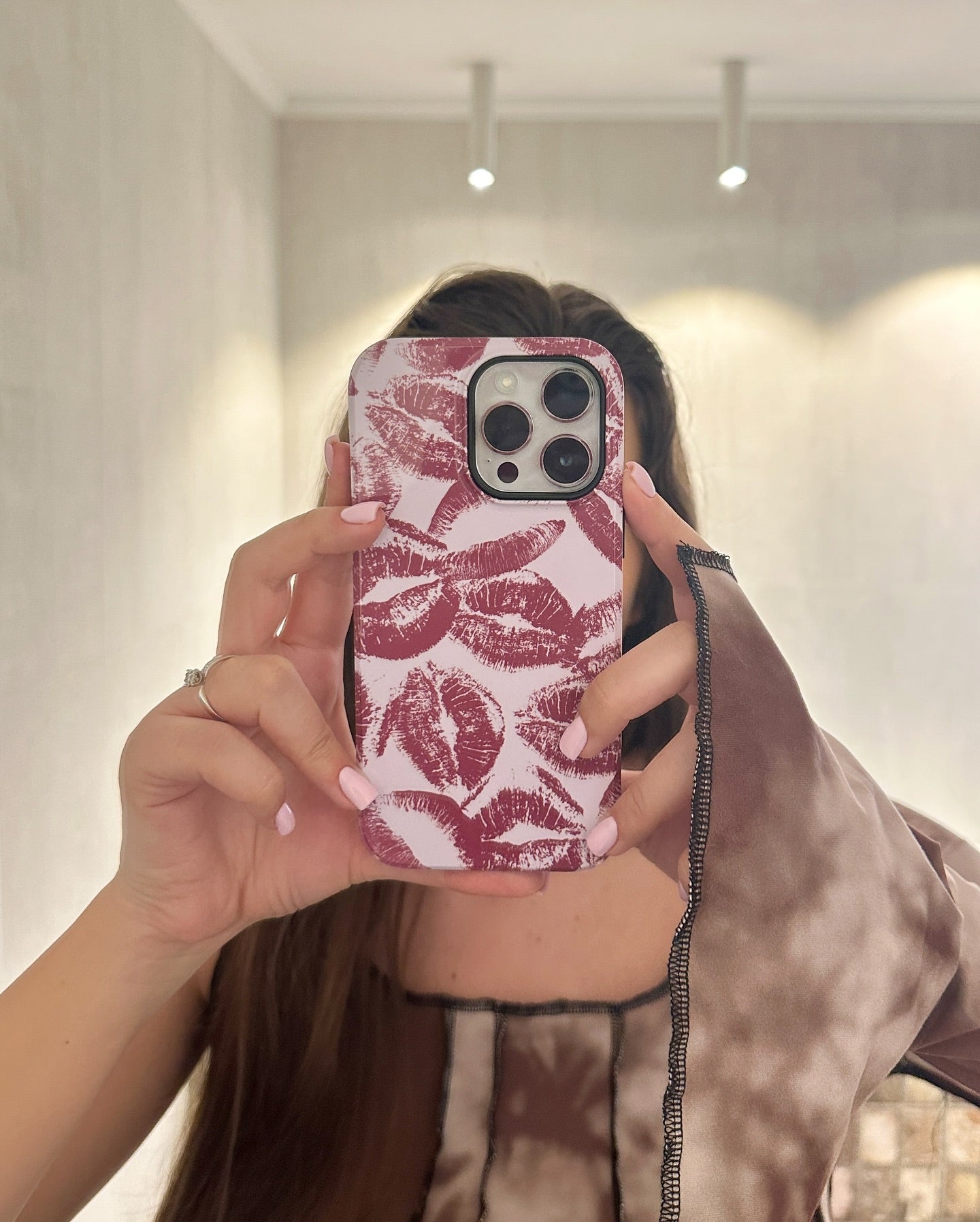 Funda para iPhone rosa Kiss Kiss